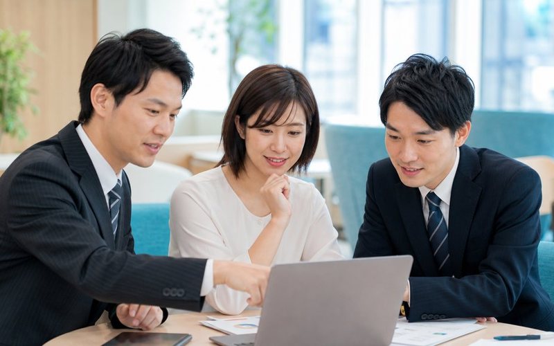 BtoB SaaS／資料請求型LPのサムネイル
